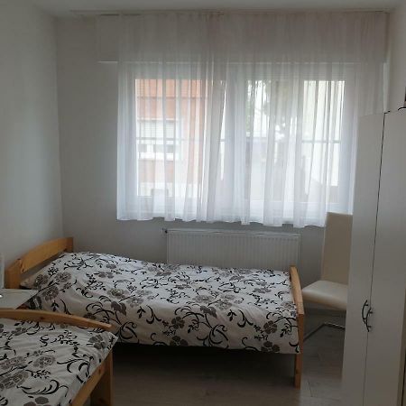 Wohnung, Zimmer In Frankfurt Flughafen Zu Vermieten Мёрфэльден-Вальдорф Экстерьер фото