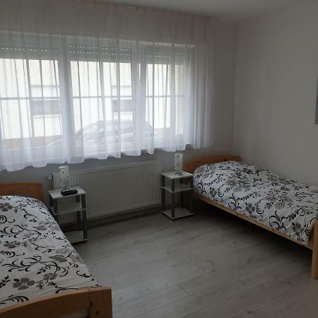 Wohnung, Zimmer In Frankfurt Flughafen Zu Vermieten Мёрфэльден-Вальдорф Экстерьер фото